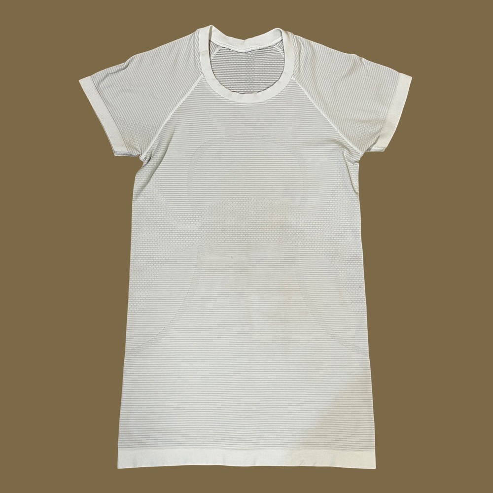 Lululemon Swiftly Tech Short Sleeve 2.0 White Top 4 Silver Striped Performance